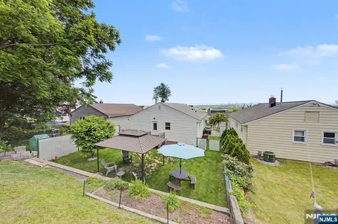 714 5th Street Carlstadt NJ 07072