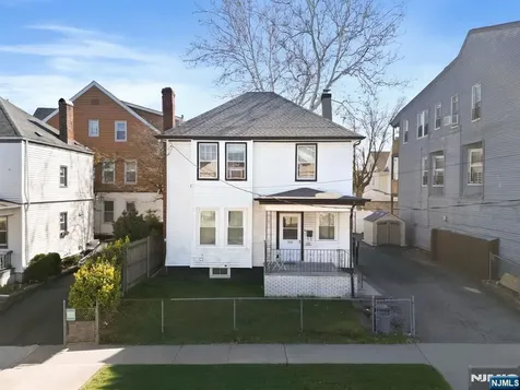 726-728 14th Avenue Paterson NJ 07504
