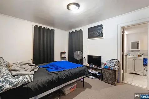 726-728 14th Avenue Paterson NJ 07504