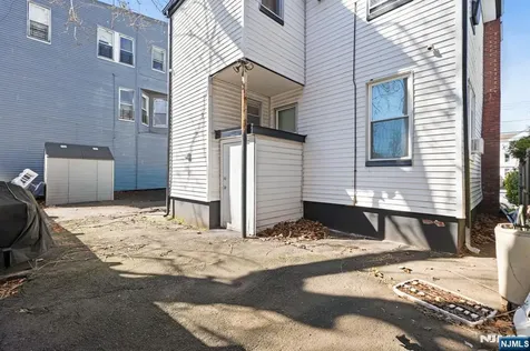 726-728 14th Avenue Paterson NJ 07504