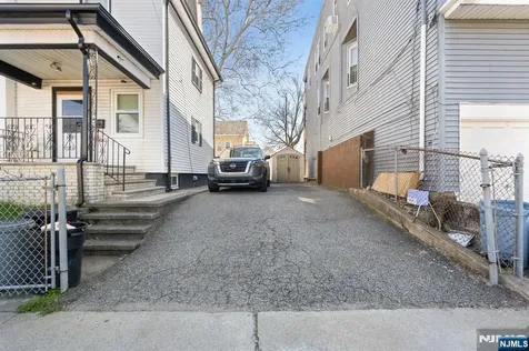 726-728 14th Avenue Paterson NJ 07504