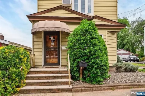 405 Page Avenue Lyndhurst NJ 07071