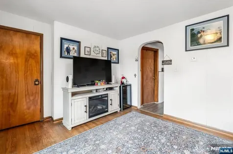 405 Page Avenue Lyndhurst NJ 07071