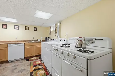 29 Corsi Road Bloomfield NJ 07003