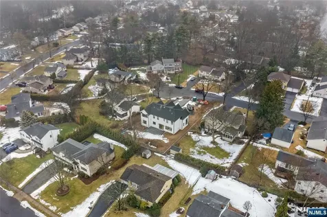21 Manor Court Glen Rock NJ 07452