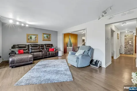 14 Chelsea Court Ramsey NJ 07446