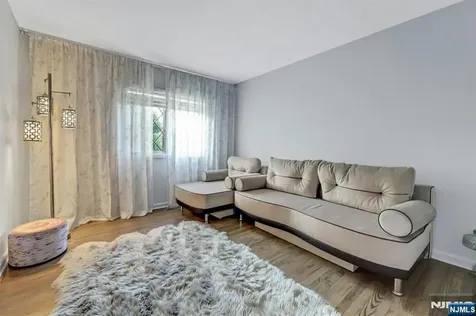 14 Chelsea Court Ramsey NJ 07446