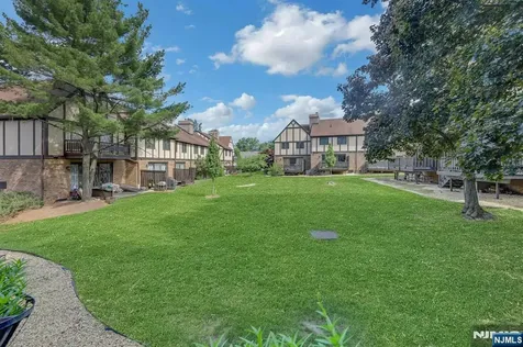 14 Chelsea Court Ramsey NJ 07446