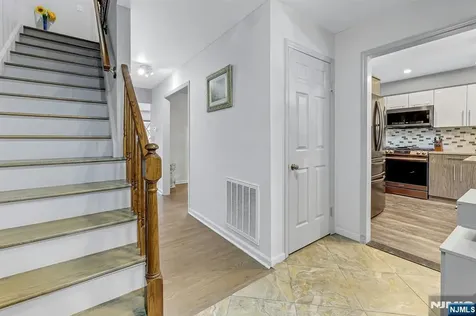 14 Chelsea Court Ramsey NJ 07446