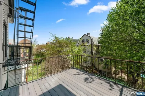 8 Cooper Place Weehawken NJ 07086
