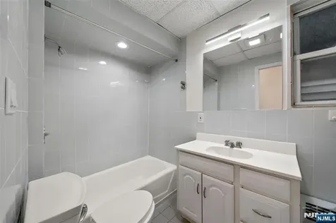 8 Cooper Place Weehawken NJ 07086