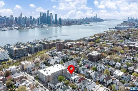 8 Cooper Place Weehawken NJ 07086