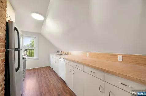 8 Cooper Place Weehawken NJ 07086