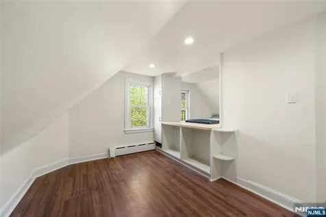 8 Cooper Place Weehawken NJ 07086