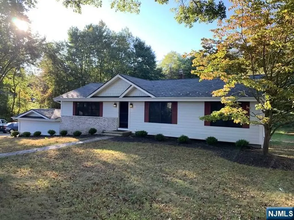 5 Little Brook Old Tappan NJ 07675