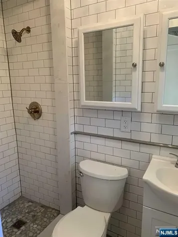 5 Little Brook Old Tappan NJ 07675