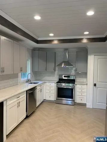 5 Little Brook Old Tappan NJ 07675