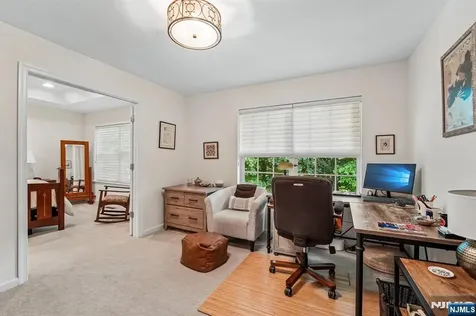 24 Pineview Drive Waldwick NJ 07463