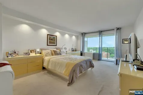 1530 Palisade Avenue Fort Lee NJ 07024