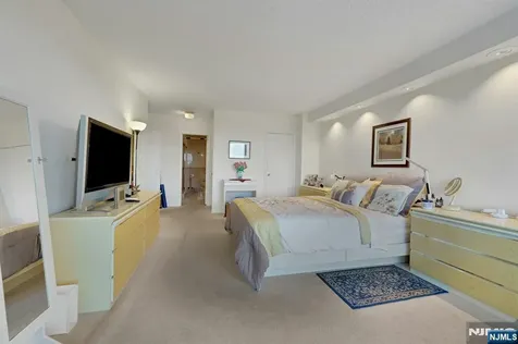 1530 Palisade Avenue Fort Lee NJ 07024