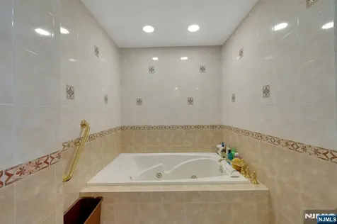 1530 Palisade Avenue Fort Lee NJ 07024