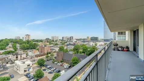 1530 Palisade Avenue Fort Lee NJ 07024