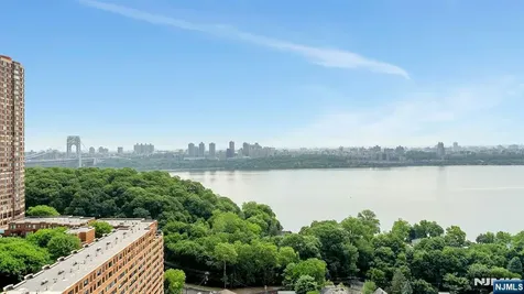 1530 Palisade Avenue Fort Lee NJ 07024