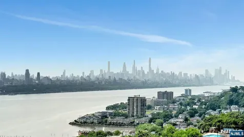 1530 Palisade Avenue Fort Lee NJ 07024