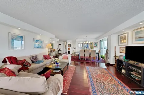 1530 Palisade Avenue Fort Lee NJ 07024