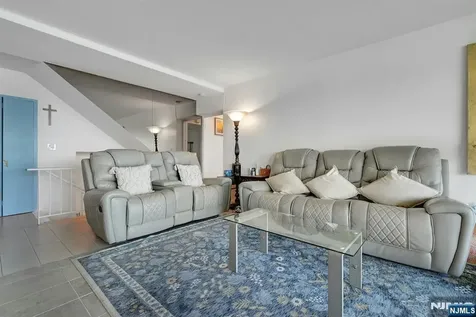 4 Horizon Fort Lee NJ 07024