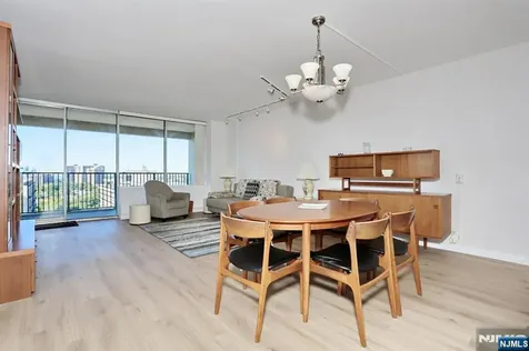 5 Horizon Fort Lee NJ 07024