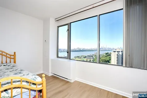 5 Horizon Fort Lee NJ 07024
