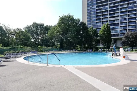 5 Horizon Fort Lee NJ 07024