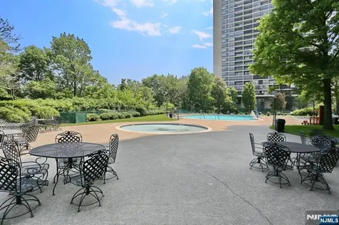 5 Horizon Fort Lee NJ 07024