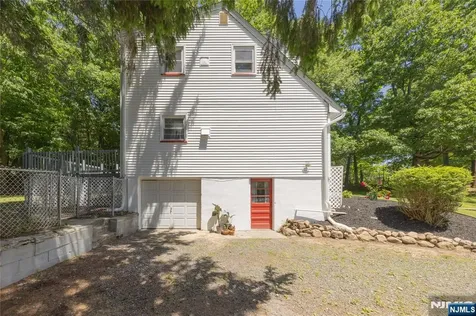 39 Broadway West Milford NJ 07480