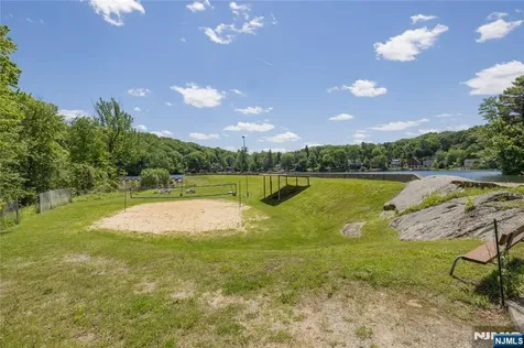 39 Broadway West Milford NJ 07480
