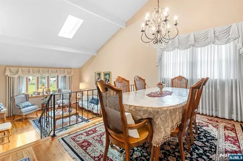 2 Violet Court Bergenfield NJ 07621