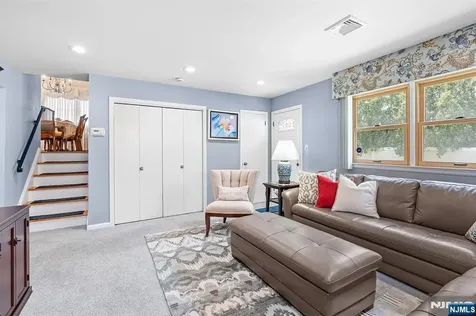 2 Violet Court Bergenfield NJ 07621