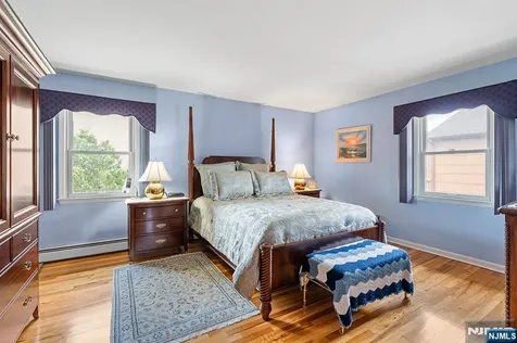 2 Violet Court Bergenfield NJ 07621