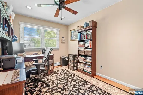 2 Violet Court Bergenfield NJ 07621