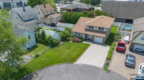 2 Violet Court Bergenfield NJ 07621