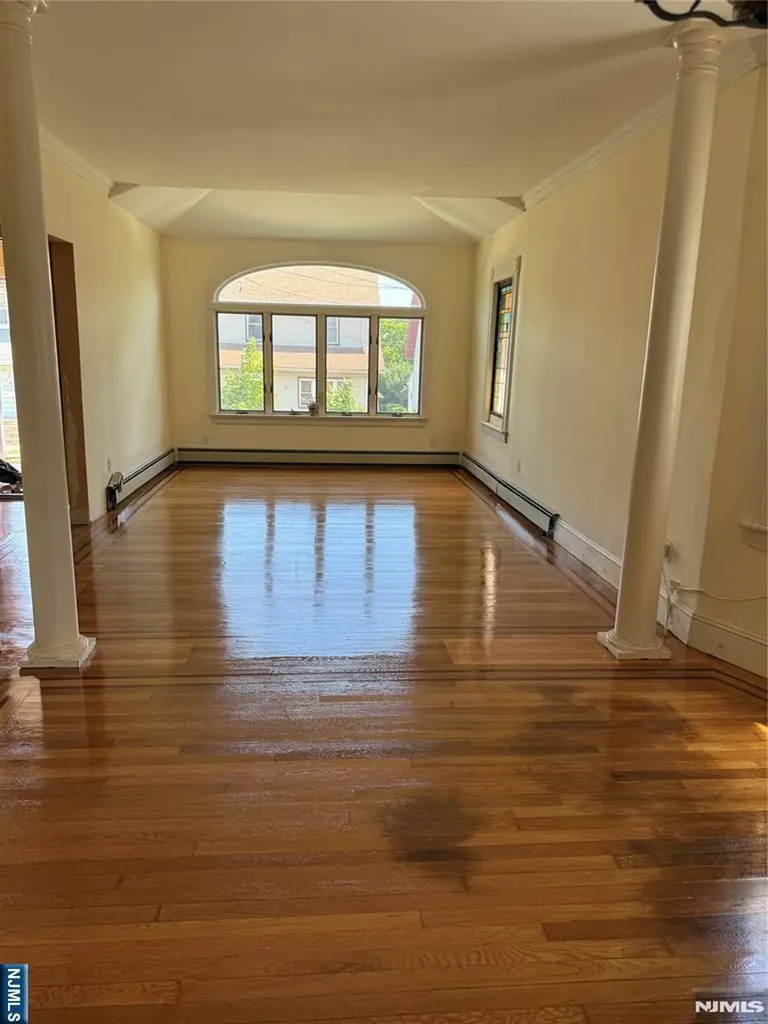 31 6th Avenue Clifton NJ 07011
