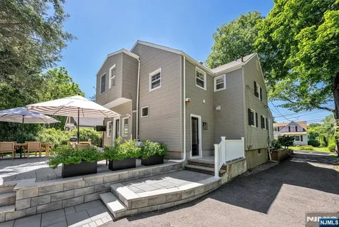 979 Salem Lane Ridgewood NJ 07450
