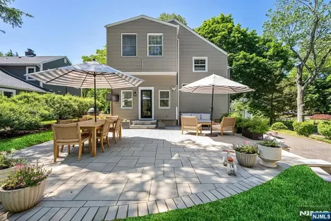 979 Salem Lane Ridgewood NJ 07450