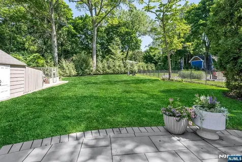 979 Salem Lane Ridgewood NJ 07450