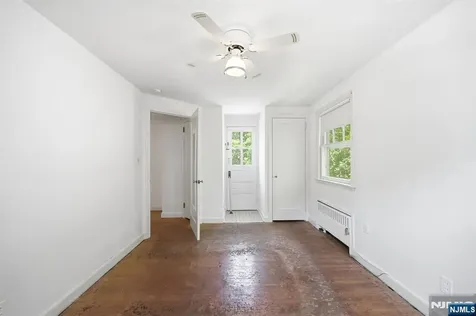 212 Grove Avenue Verona NJ 07044