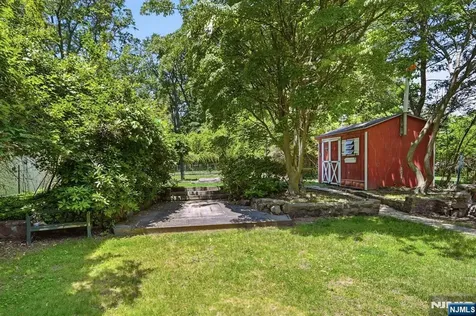 212 Grove Avenue Verona NJ 07044