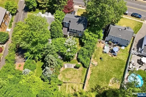 212 Grove Avenue Verona NJ 07044