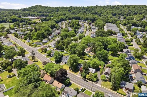 212 Grove Avenue Verona NJ 07044