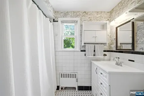 212 Grove Avenue Verona NJ 07044